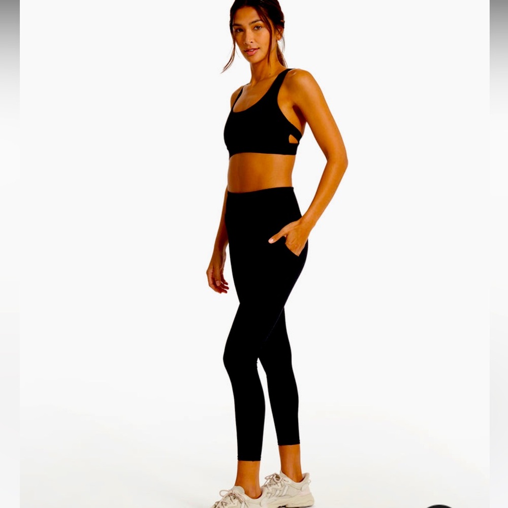 Vuori Women's 7/8 Performance Legging Pockets / Medium